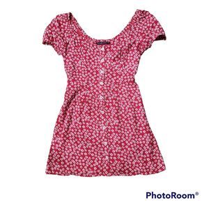 Abercrombie & Fitch Red Mini Dress with Daisies. NWT. Size XS.